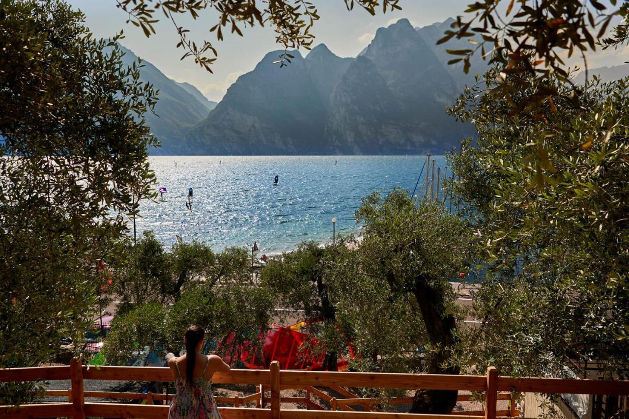 Hotel Paradiso Conca D'Oro Torbole Sul Garda Exteriör bild