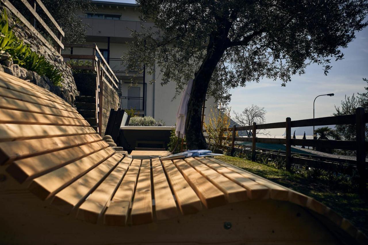 Hotel Paradiso Conca D'Oro Torbole Sul Garda Exteriör bild