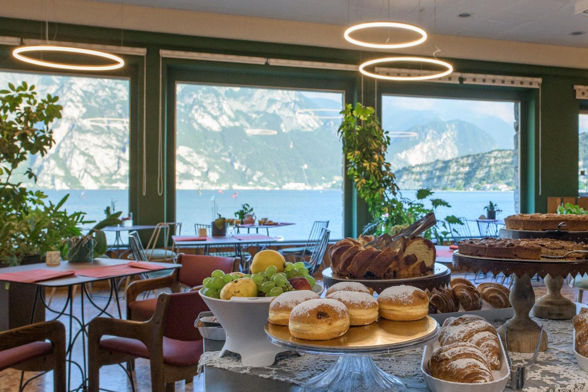 Hotel Paradiso Conca D'Oro Torbole Sul Garda Exteriör bild