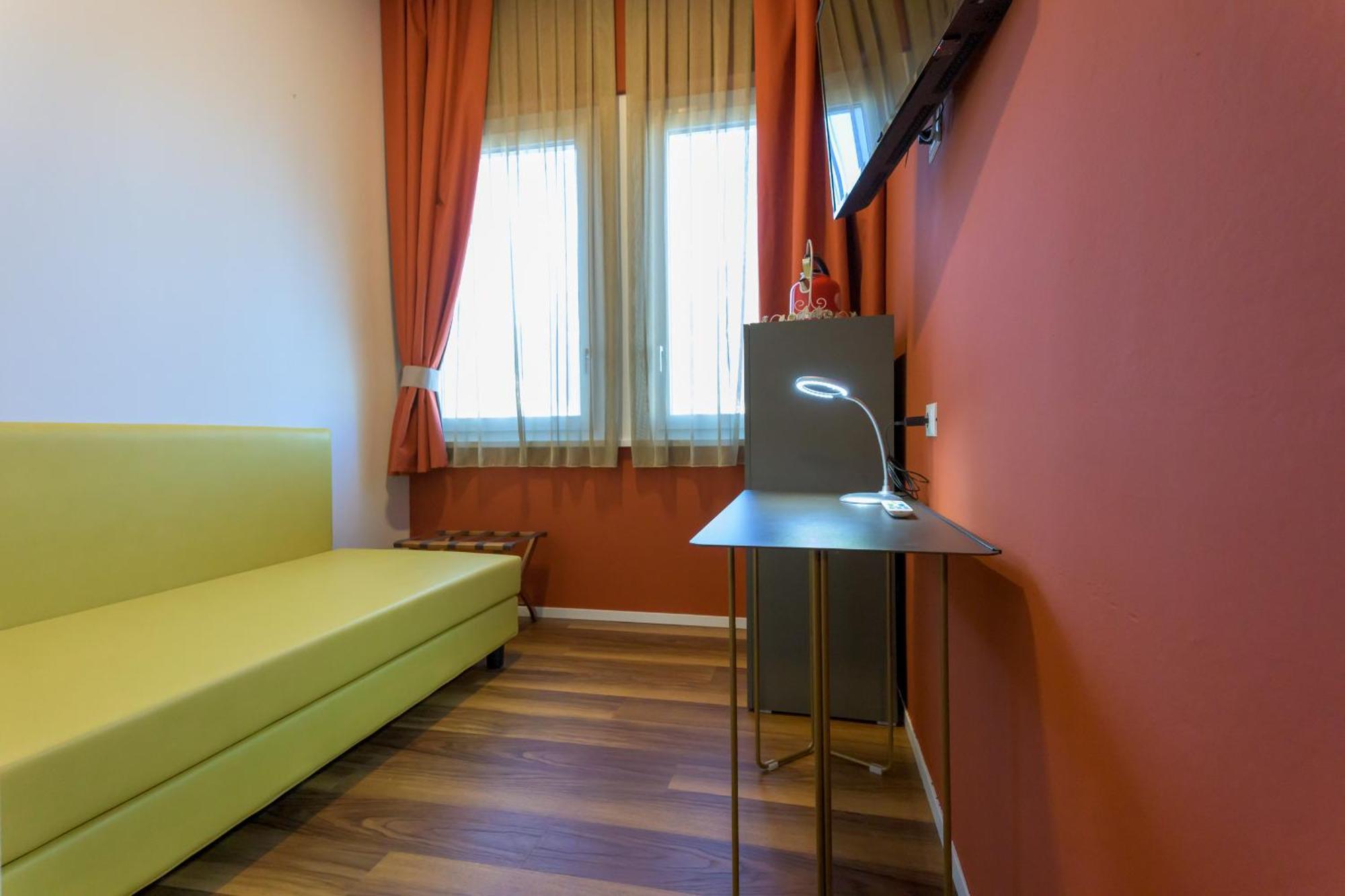 Hotel Paradiso Conca D'Oro Torbole Sul Garda Exteriör bild